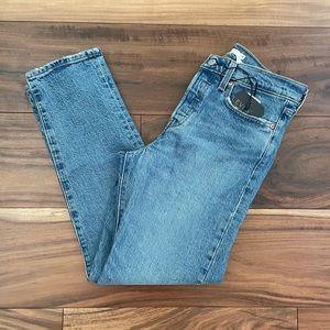 NWT Levi’s wedgie jeans